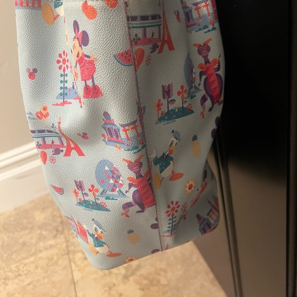 Disney Dooney & Bourke Flower Garden Festival Figment Mickey 2017 XLg Tote - Picture 3 of 7